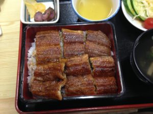 高知の鰻店「かいだや」